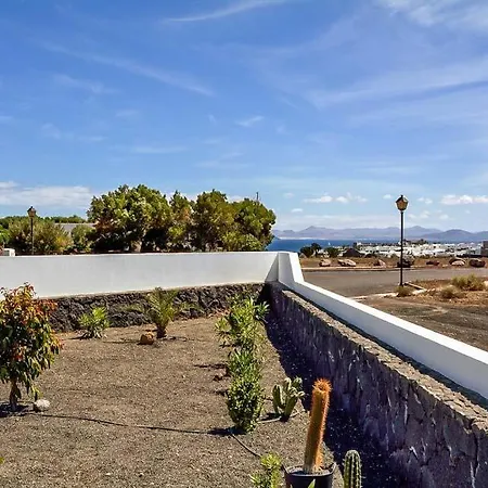 Playa Blanca Sleeps 6 Pool Wifi