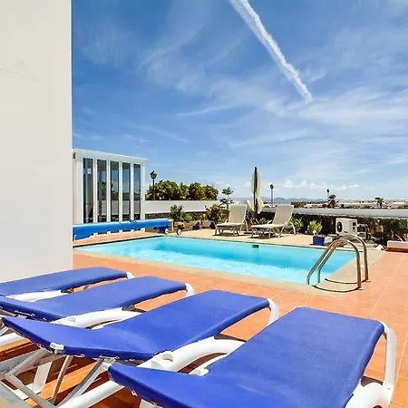 Playa Blanca Sleeps 6 Pool Wifi * Коста Бланка